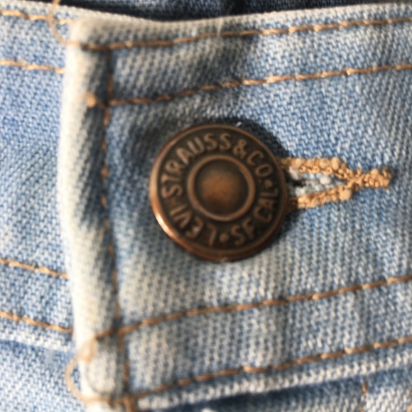 Mens Vintage Levis Shorts - Picture 5 of 8